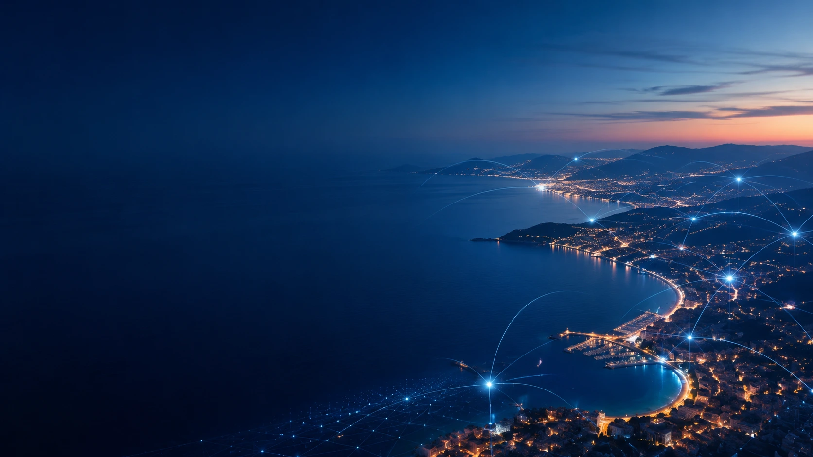 Vue panoramique du littoral de la Côte d'Azur, agence web Webest Riviera basée à Antibes
